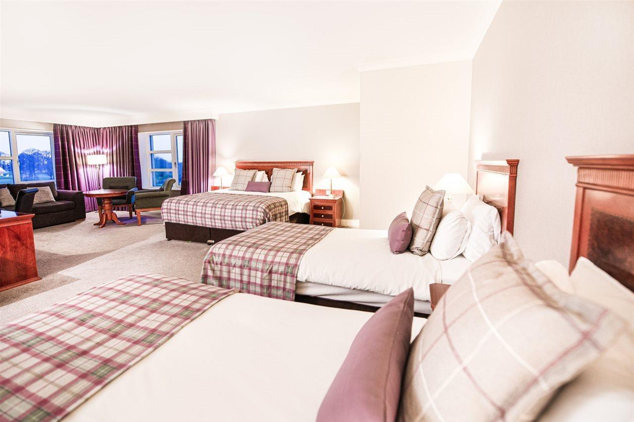 טרים Knightsbrook Hotel & Golf Resort מראה חיצוני תמונה
